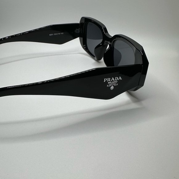 Brand PR 17WS Black Plastic Rectangle Sunglasses Grey Lens - Picture 1 of 13